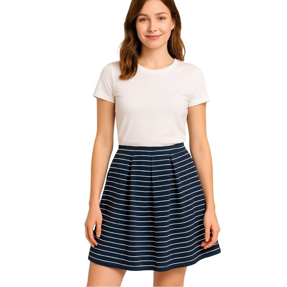 Max Studio Navy and White Striped Pleated Pull on Skirt Size Medium
